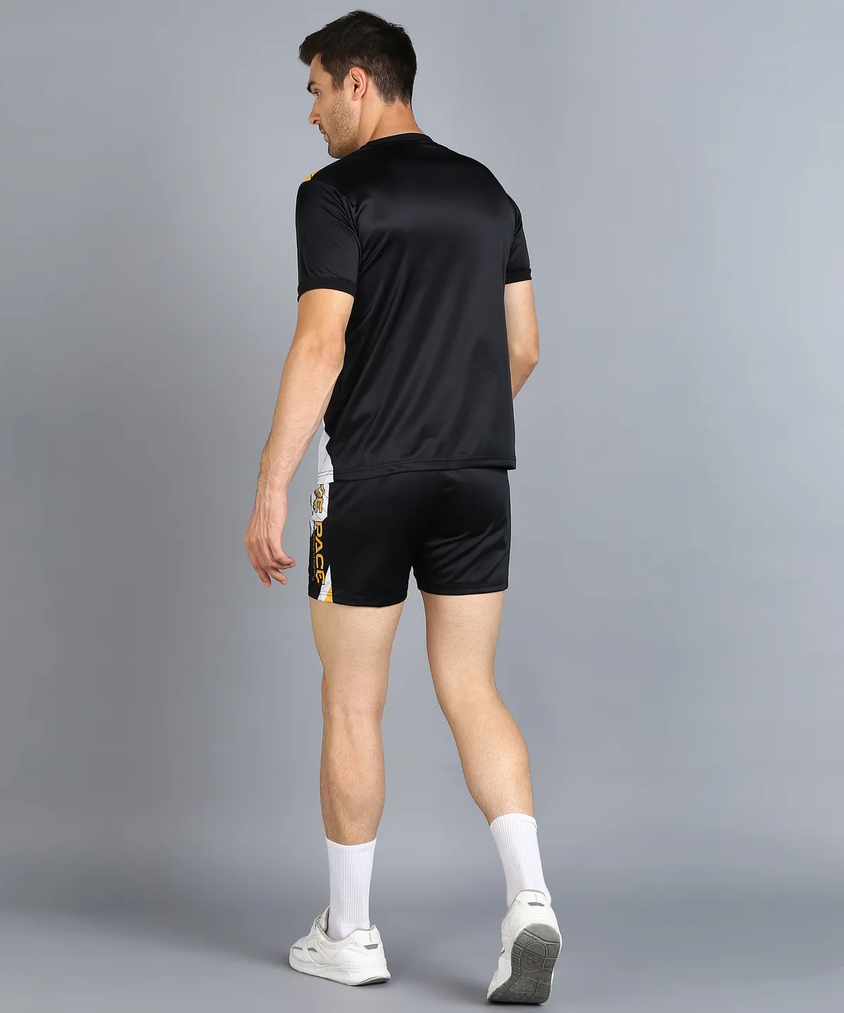 HL0suNsL DZ1LESVQX6 2024 06 03 3