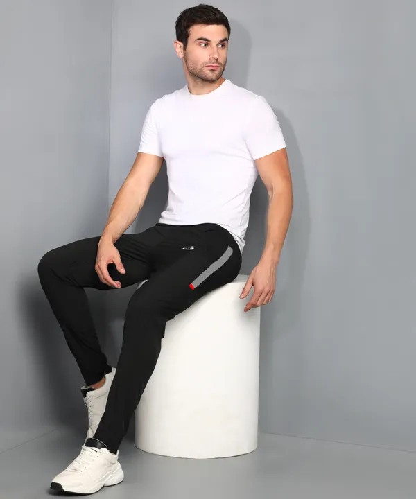 O174HTDw RKIO426RM4 2024 04 14 3